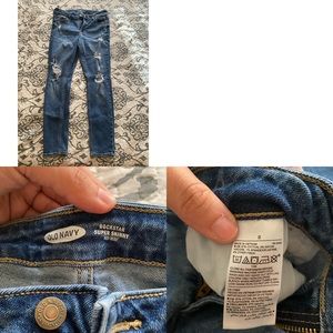 Distressed skinny jeans